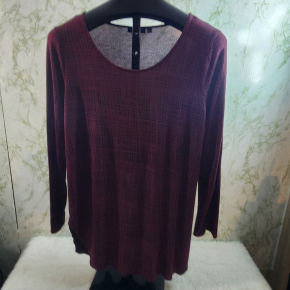 APT. 9 Burgundy/Black Design Long Sleeve Top - Picture 1 of 10